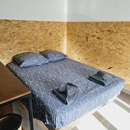 Le Studio De Max - Terrasse Et Parking Валанс Екстериор снимка