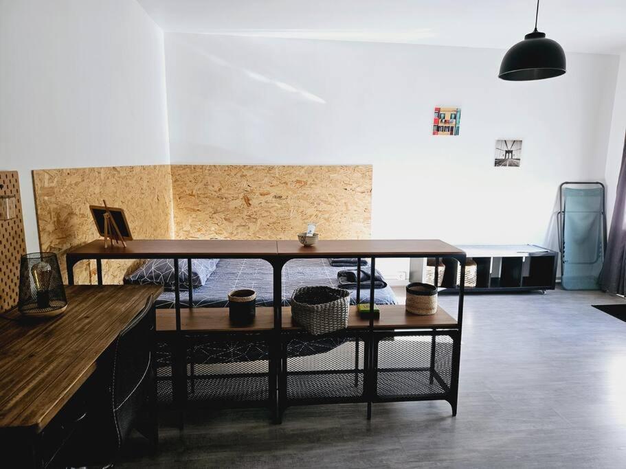 Le Studio De Max - Terrasse Et Parking Валанс Екстериор снимка
